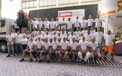 Team-Foto mit Grill-1.Juli 2022